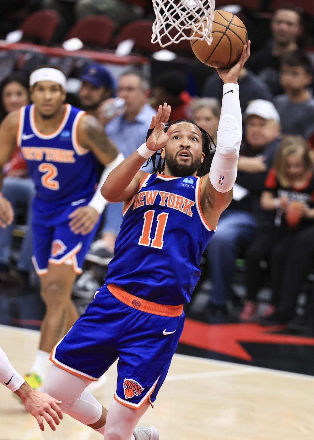 包含尼斯队员状态低迷，球队寻求突破的词条