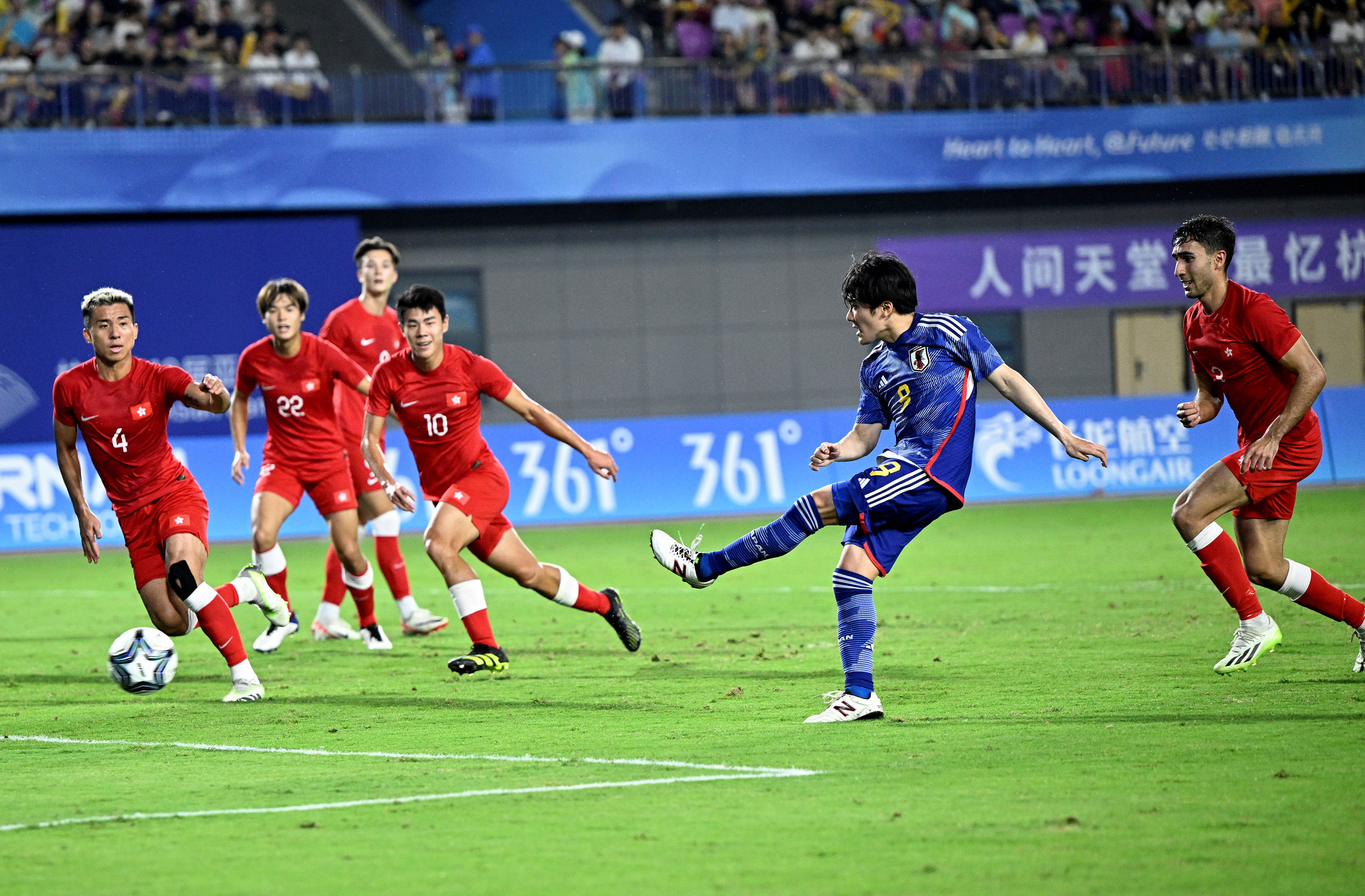 汉堡队艰难取胜，顽强拼搏取得比赛胜利的简单介绍