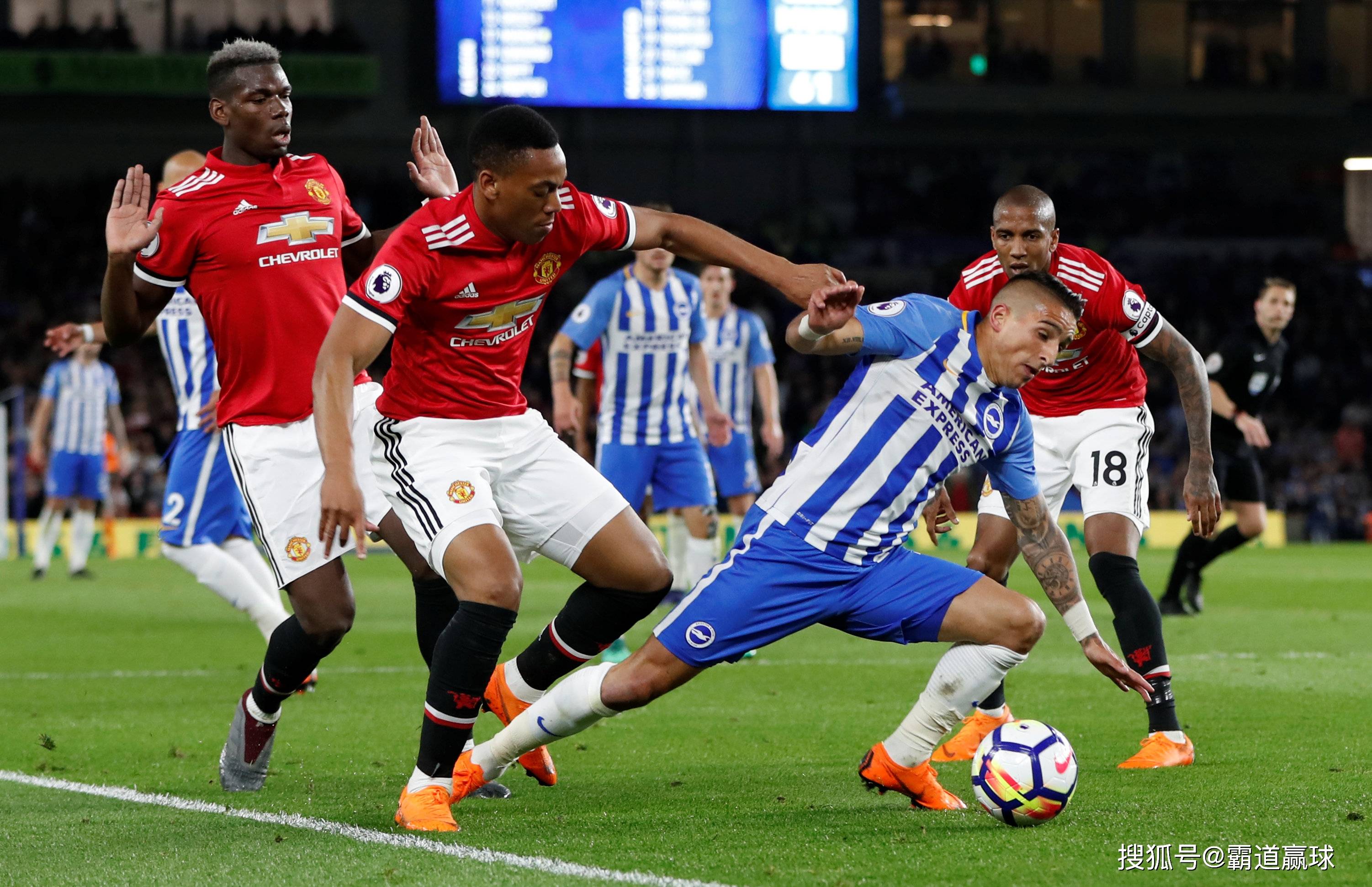 包含曼联球员遭遇红牌禁赛，下场比赛将缺席的词条