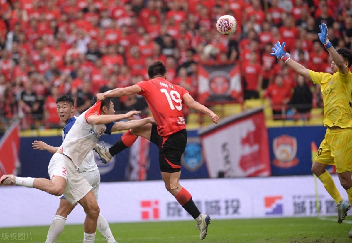 关于成都兴城球员面临激烈比拼，备战迎战的信息