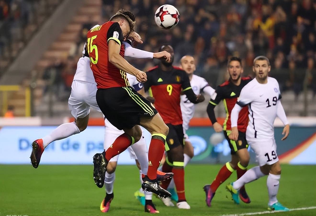 匈牙利战胜爱沙尼亚，暂时排名小组第一