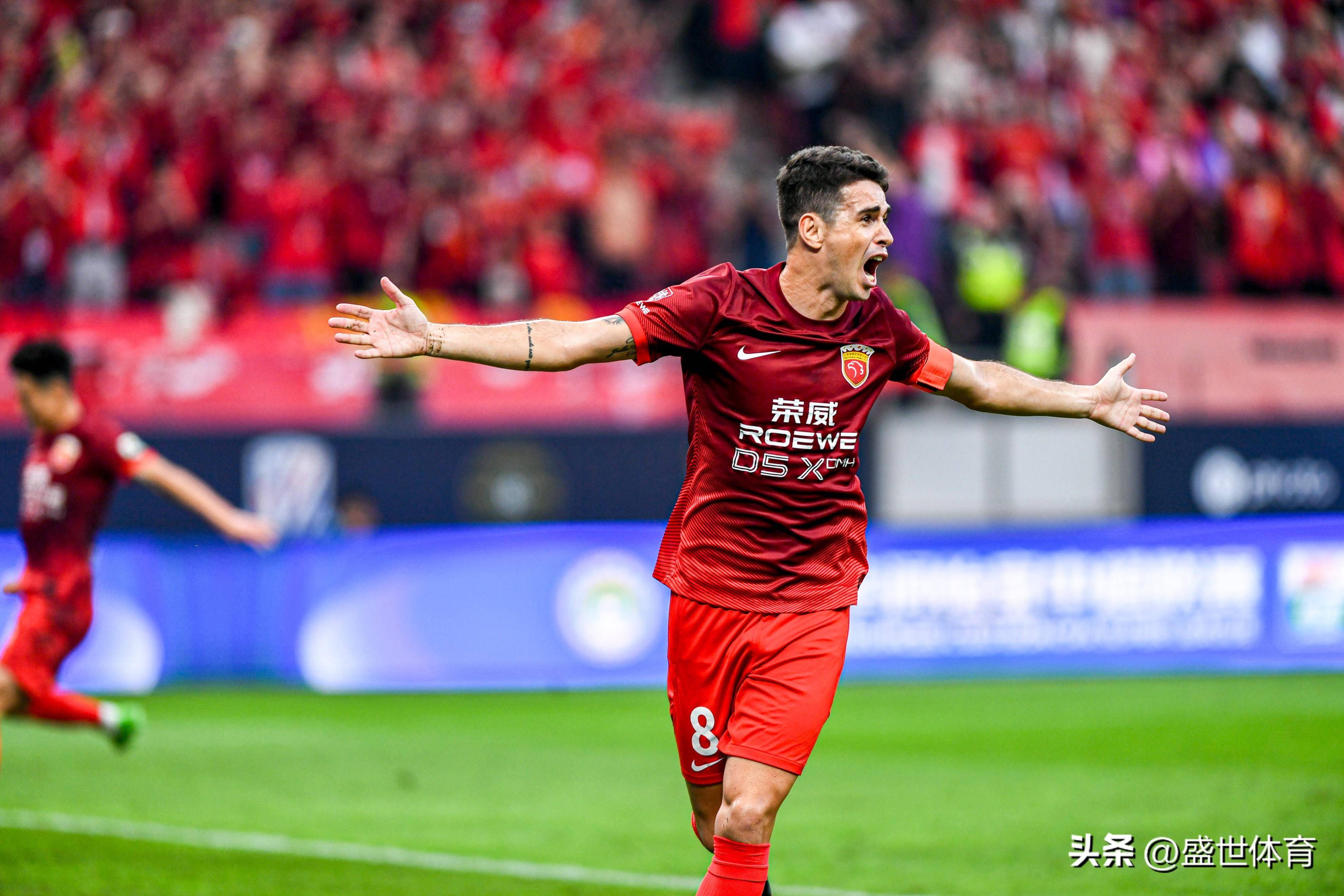 关于中超联赛中球队士气高涨，备战状态佳的信息