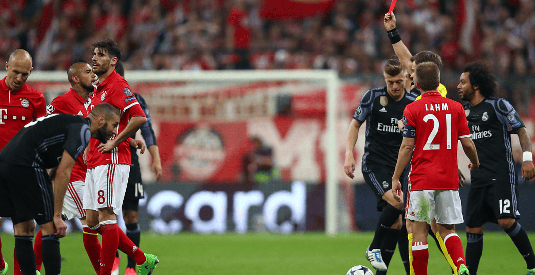 包含美因茨逆转战胜对手，赢得关键胜利的词条