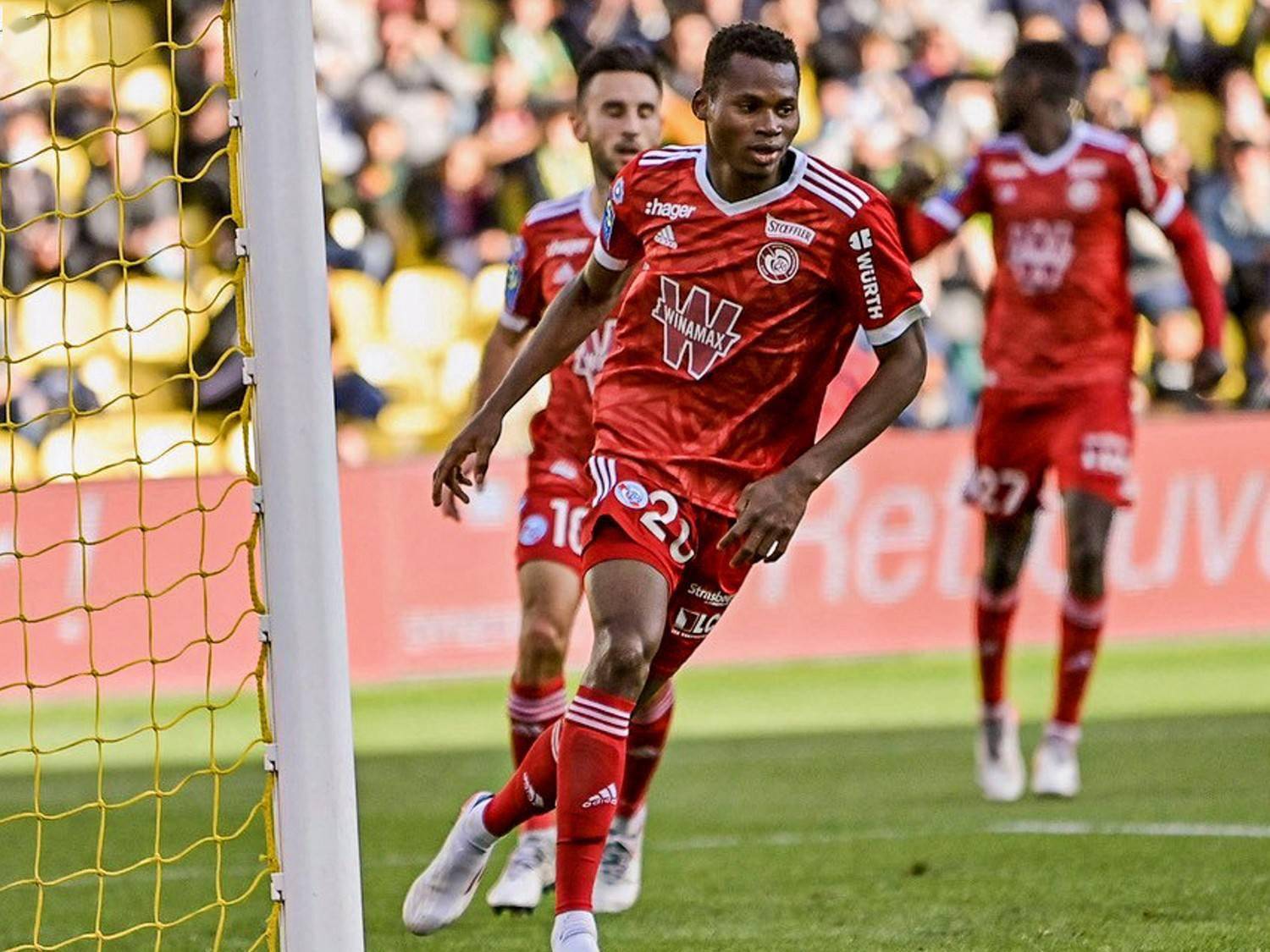 斯特拉斯堡客场惨败南特，积分榜下游涅槃的简单介绍