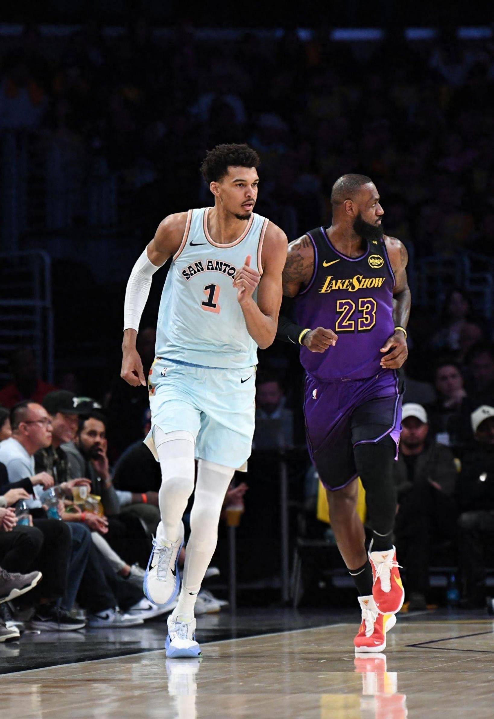 湖人队连胜达到三场，实力稳健