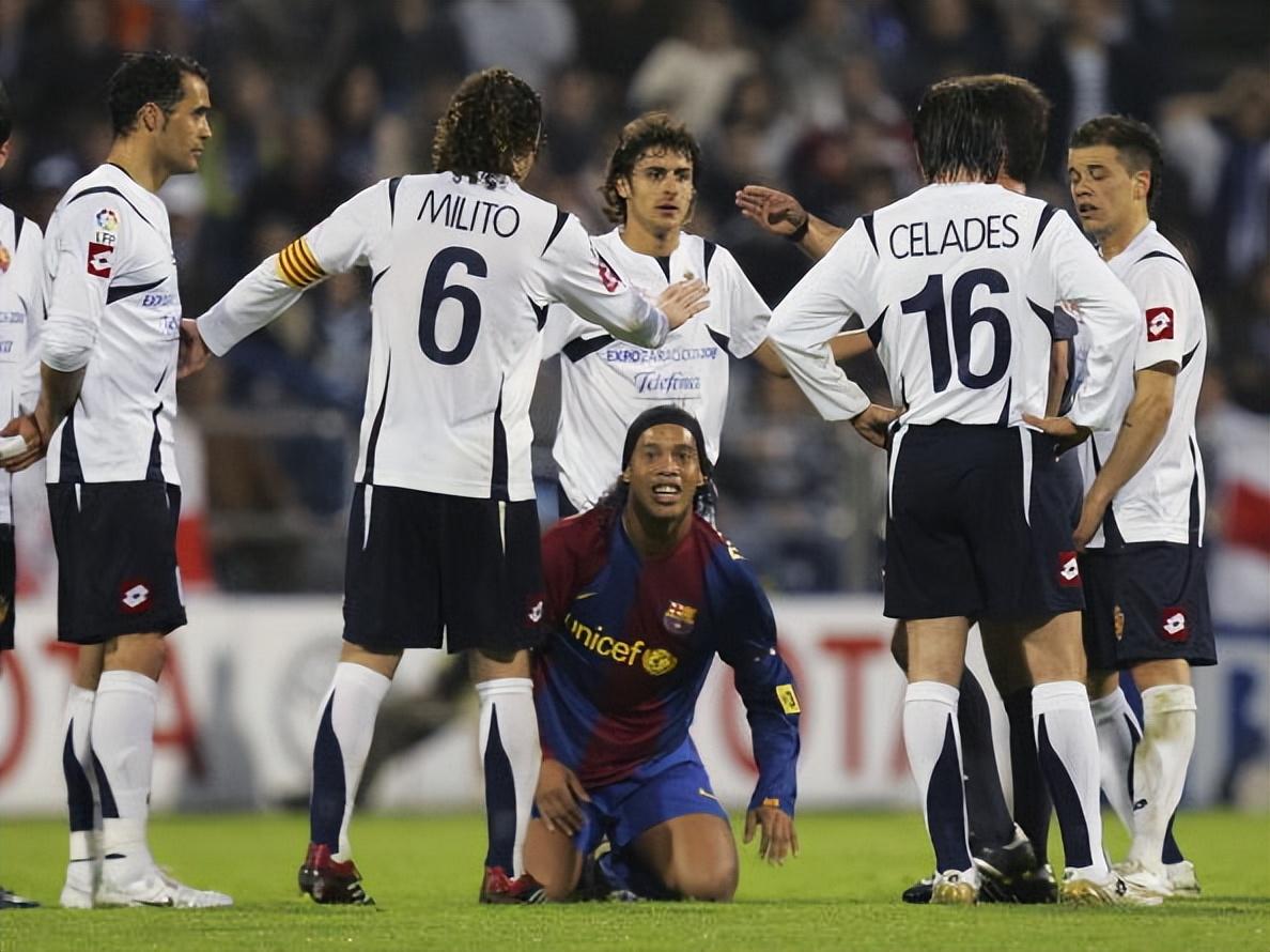 包含瓦伦西亚主场大胜，降级压力稍微缓解的词条