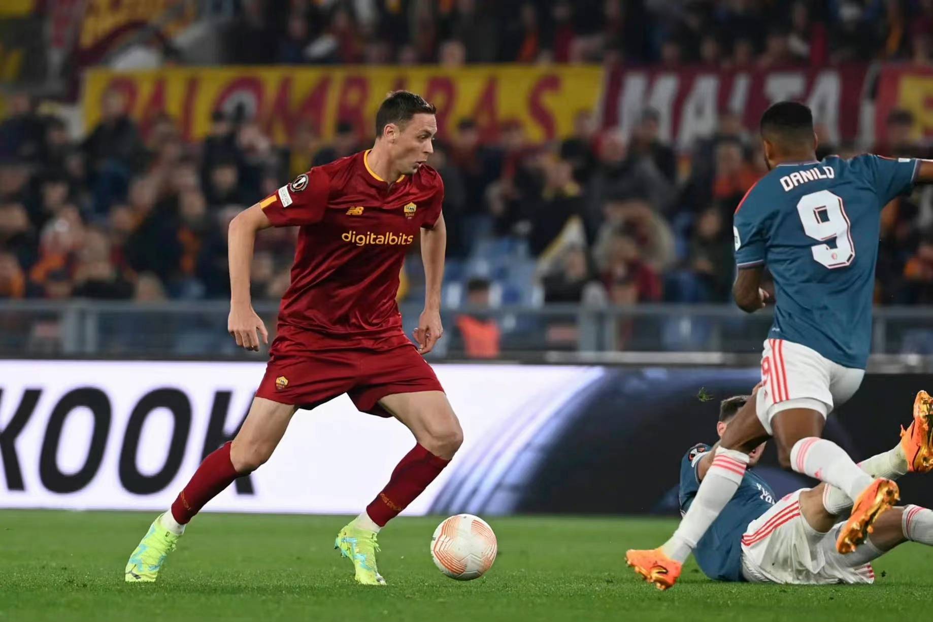 包含亚特兰大客场战胜桑普多利亚，保持不败纪录的词条