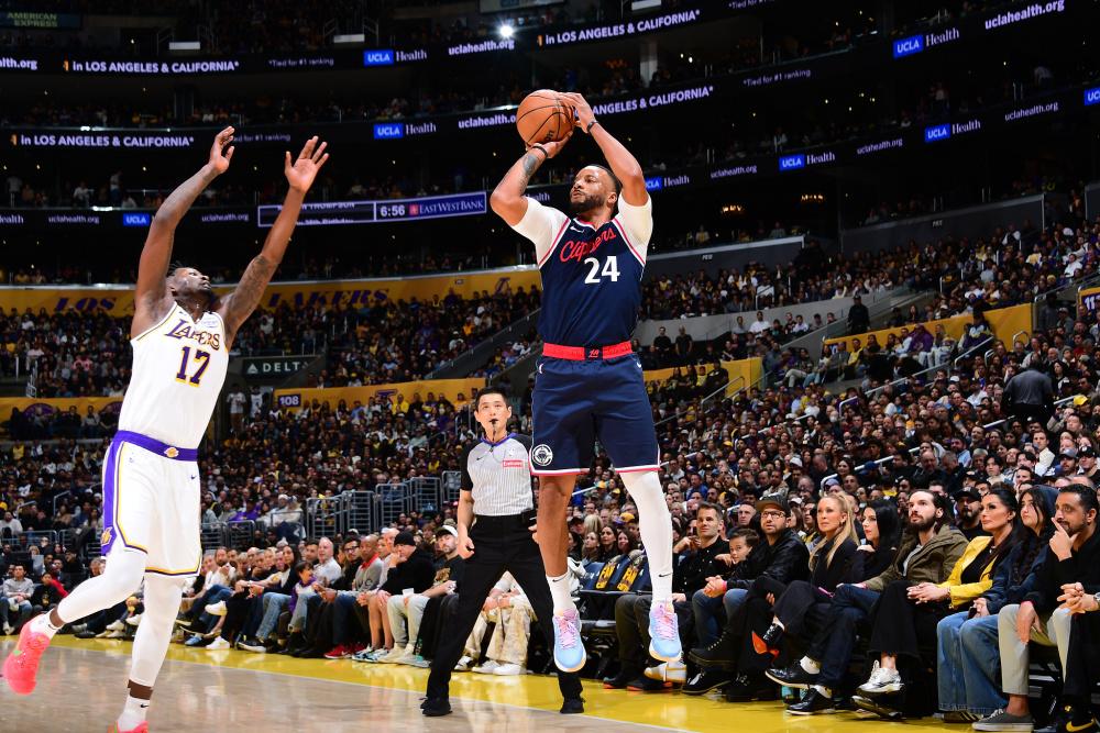 快船队核心球员状态低迷，球队需要重估战术