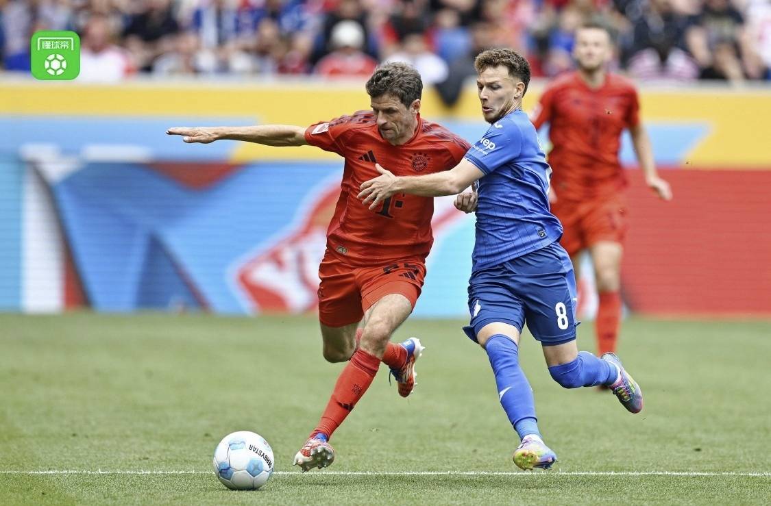 包含美因茨主场负于弗赖堡，遭遇两连败的词条