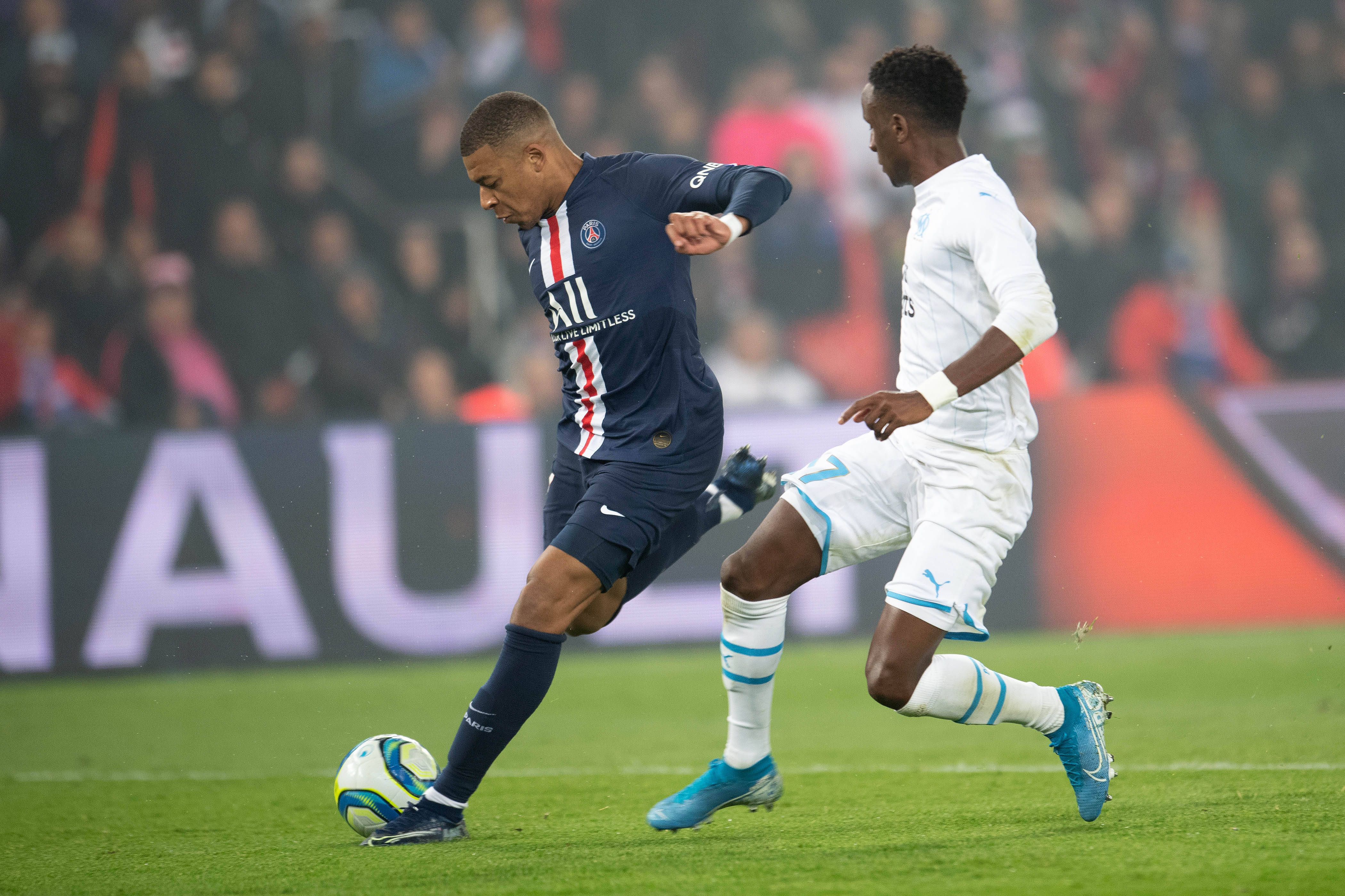 意大利足球联赛强队风头正健，冲刺季军神话继续