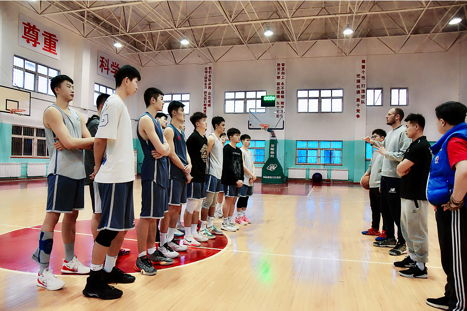 关于青年篮球训练营启动，未来之星脱颖而出的信息