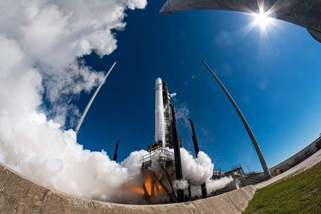 东部争冠热门尝试西部实力，人对火箭迫不及待期待的简单介绍