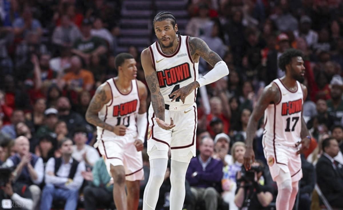 火箭队击败劲敌，喜获胜利