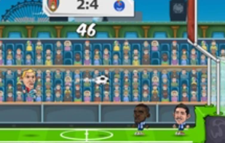 热血足球场上，女队遭遇强敌拼尽全力！