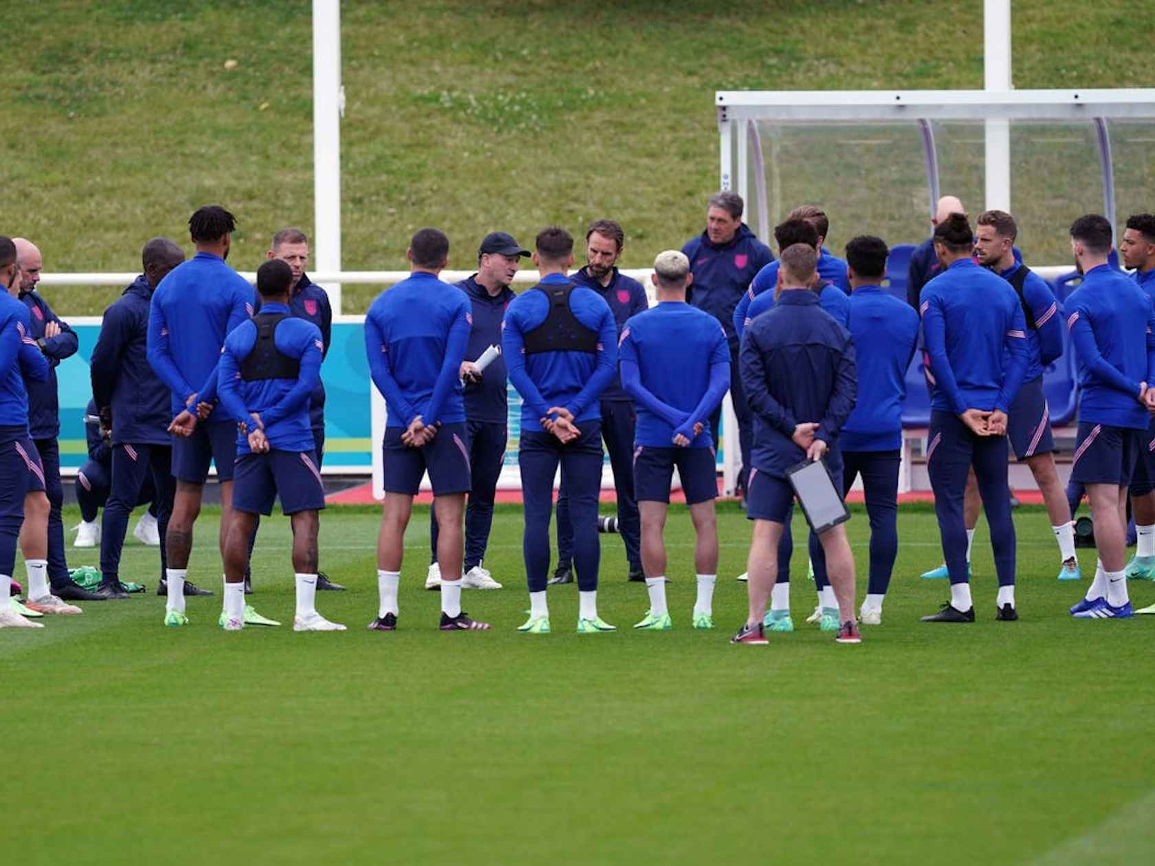 欧锦赛强队备战，助力欧洲杯顺利落幕