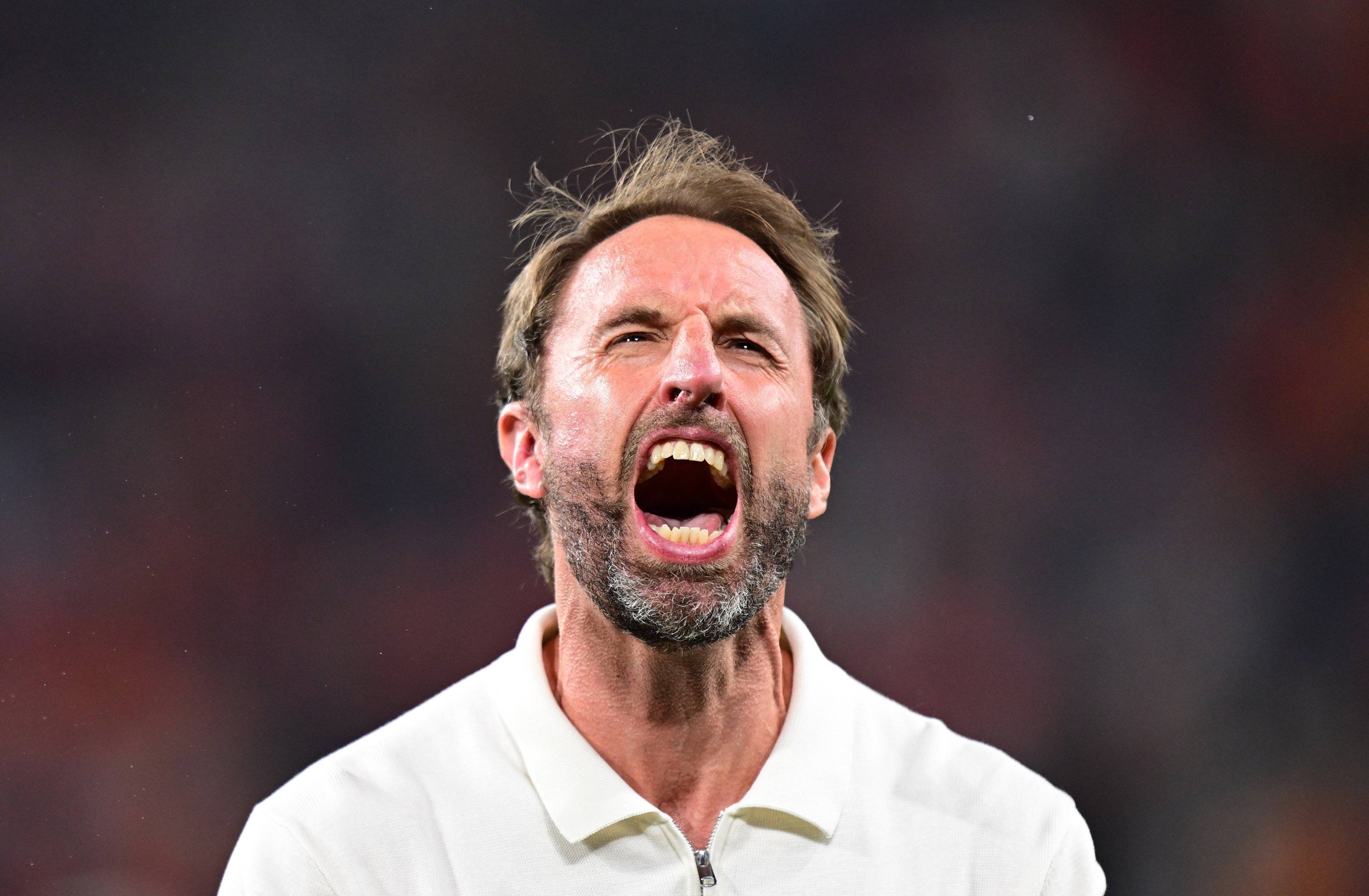 英格兰队球员表现出色，助力胜利