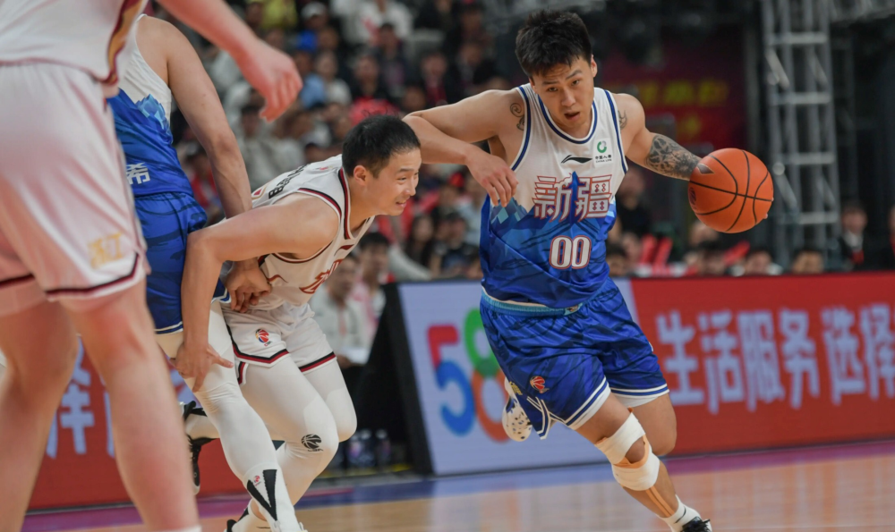 篮球联赛风云再起集结体育精英