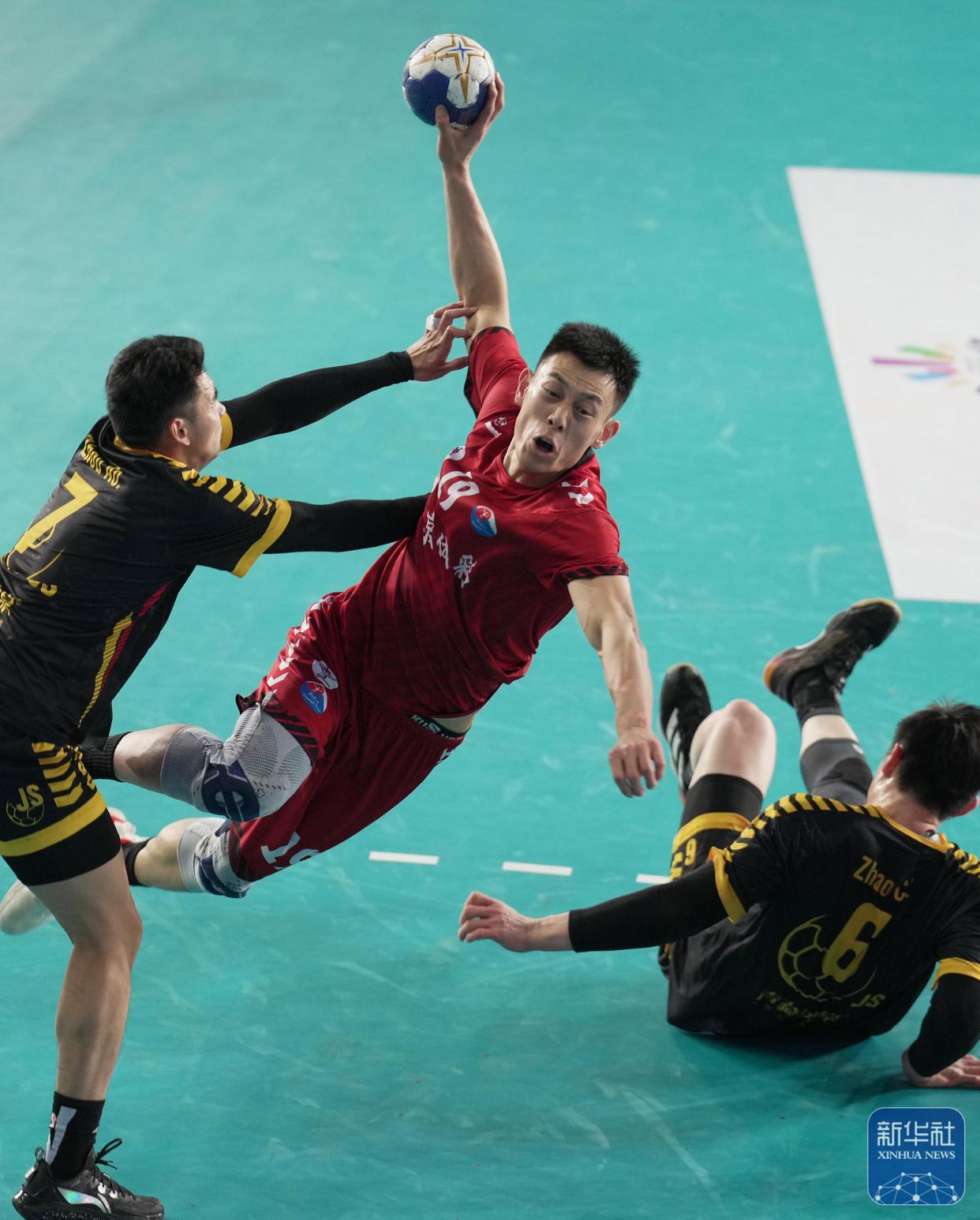 热门球员在全球联赛中展现出色技艺