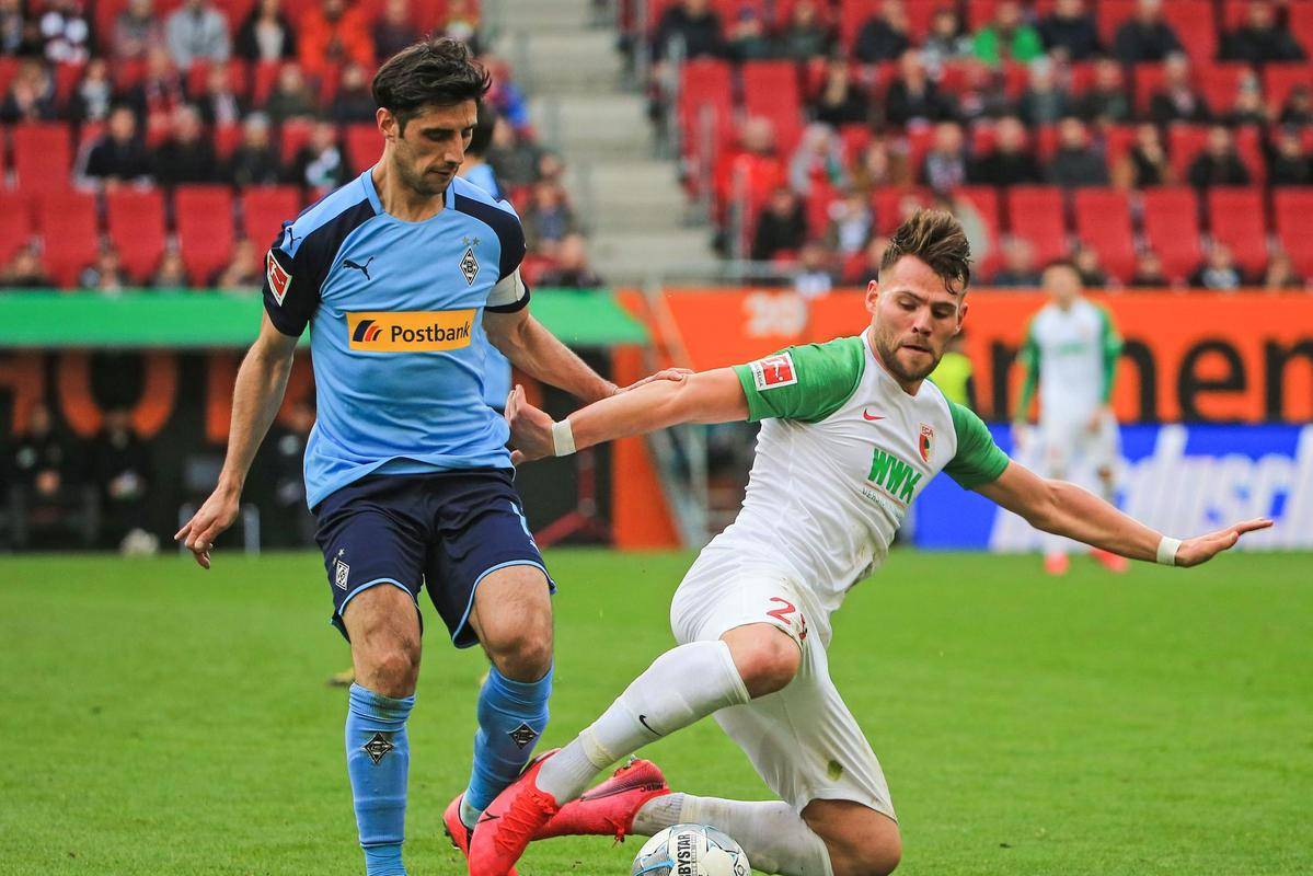 门兴格拉德巴赫主场逼平欧特布森