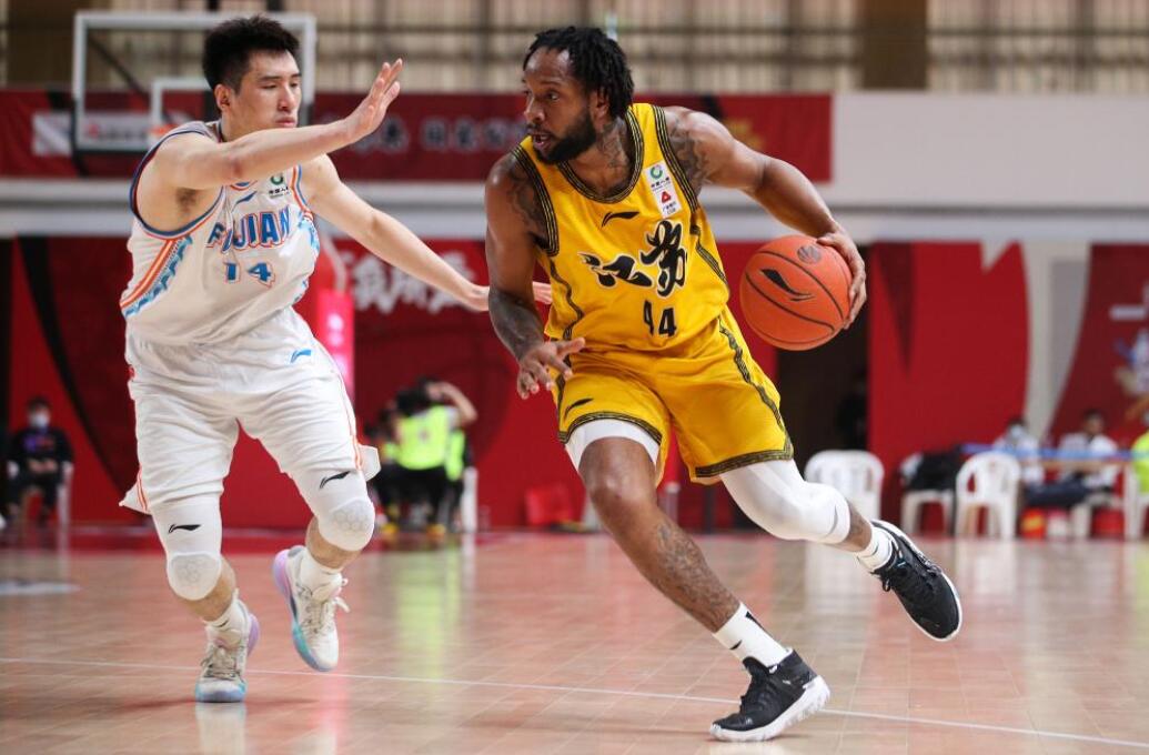 福建队对阵山东，谁能笑到最后？