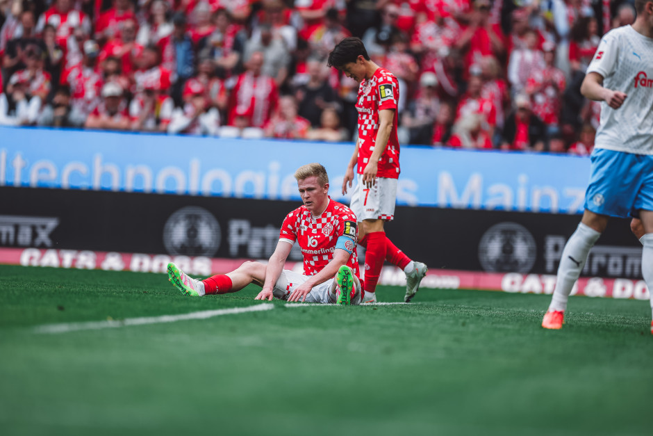 沃尔夫斯堡球员表现出色，助球队升至中游的简单介绍