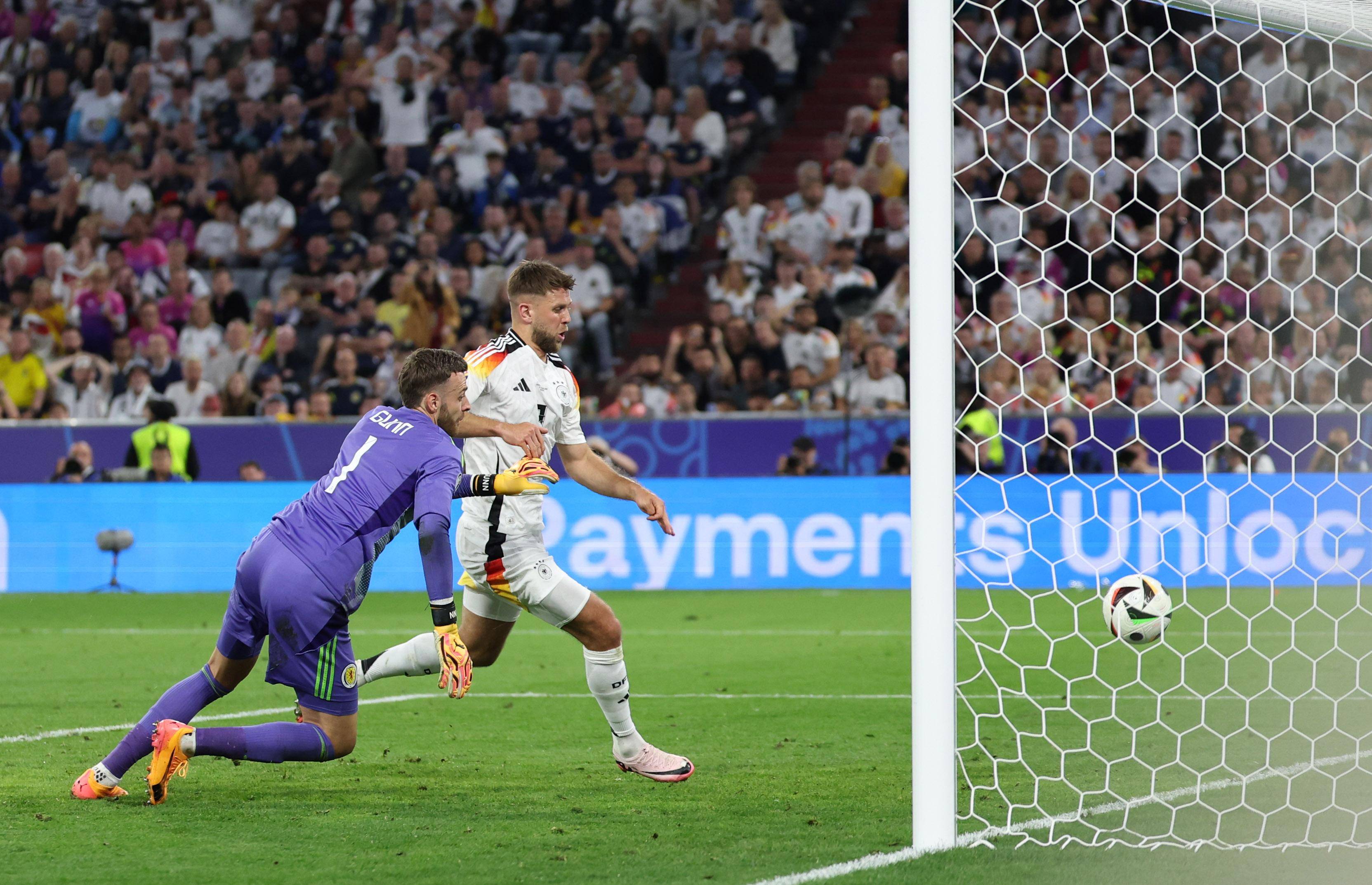 欧洲杯：苏格兰惨遭克罗地亚淘汰出局的简单介绍