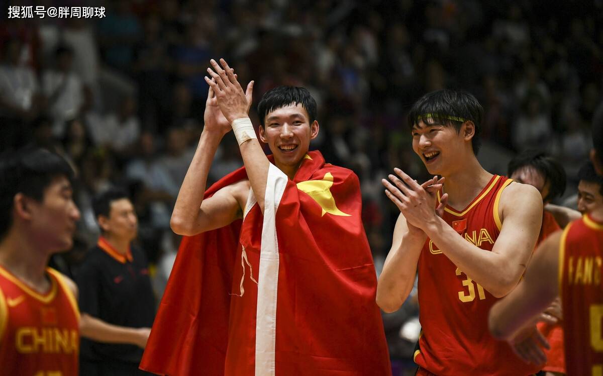 赤道几内亚男篮在和阿塞拜疆队的对抗中实现逆袭