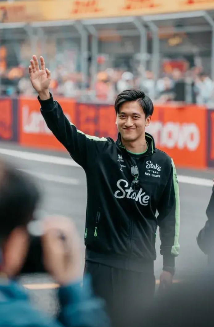 关于红牛车队翻盘梅赛德斯，周冠宇点燃赛场的信息