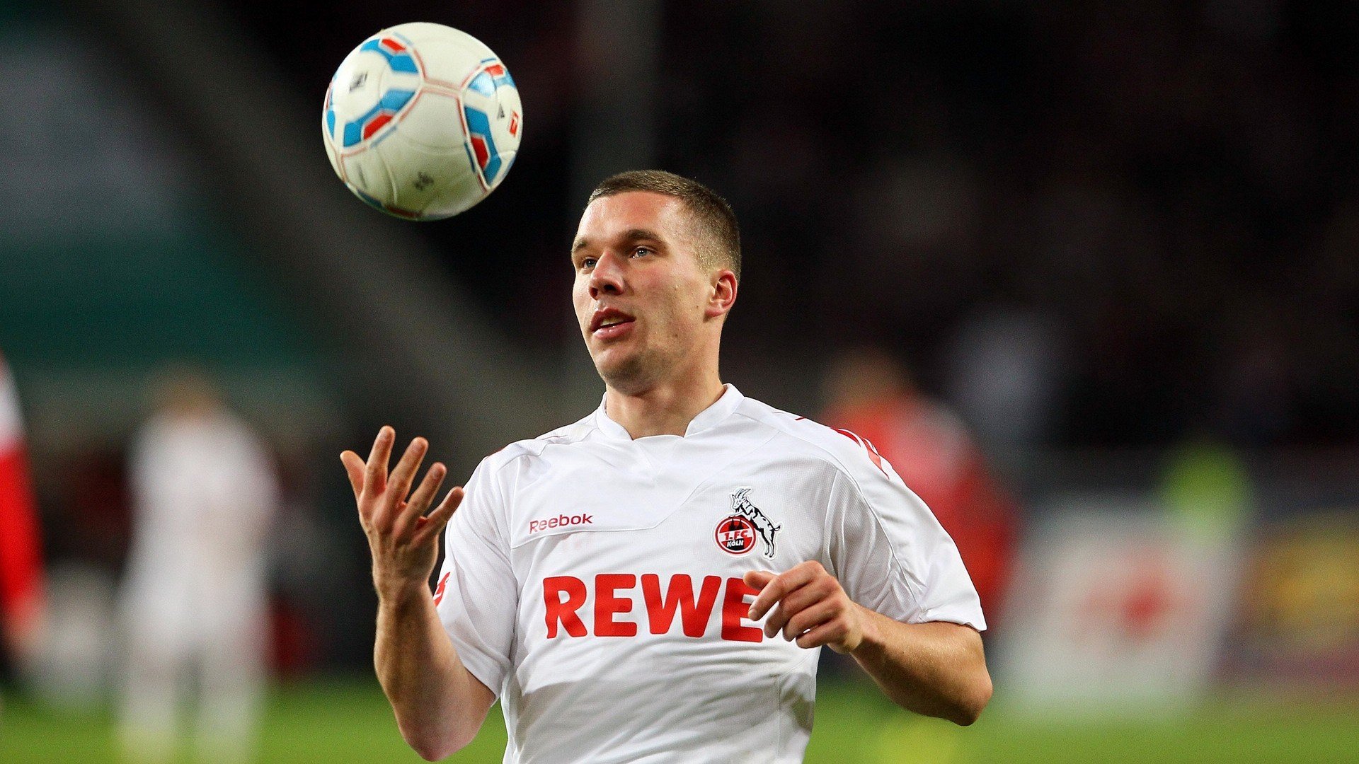 南美雄鹰展翅阿尔卑斯山，卡马文加筑铁壁，委内瑞拉稳中取胜