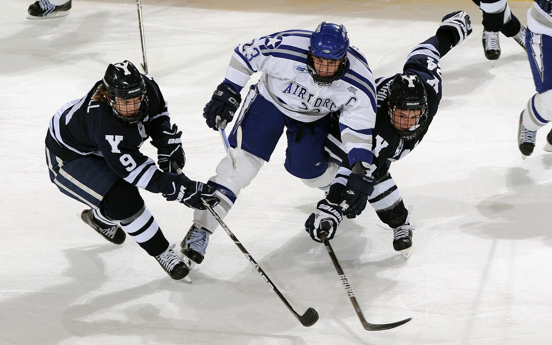 巨厦将倾，谁将撕裂黑暗？压力之下，他如莫兰特般刺破长夜