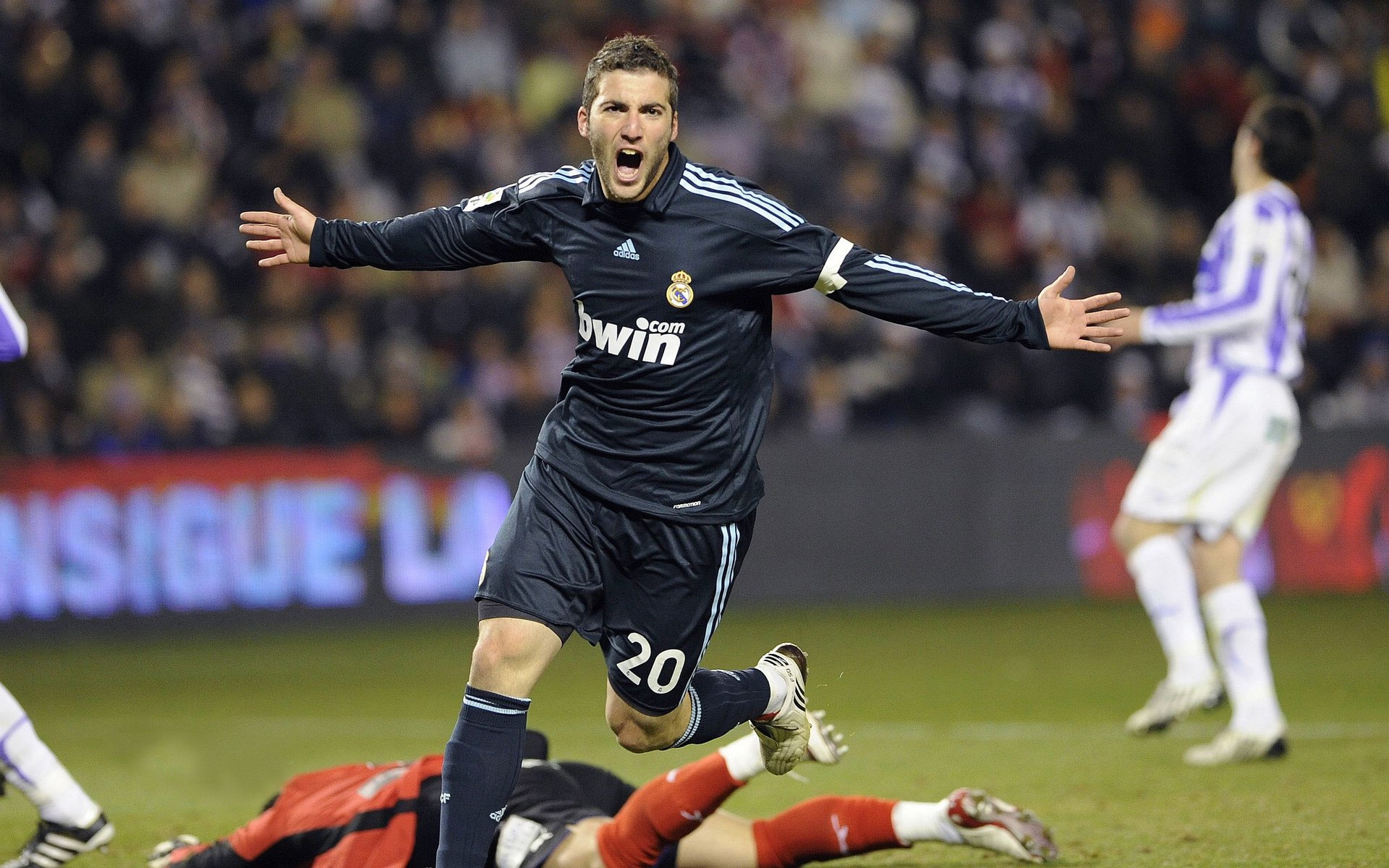 铁壁周琦锁胜局！勇士主场力克辽宁创纪录