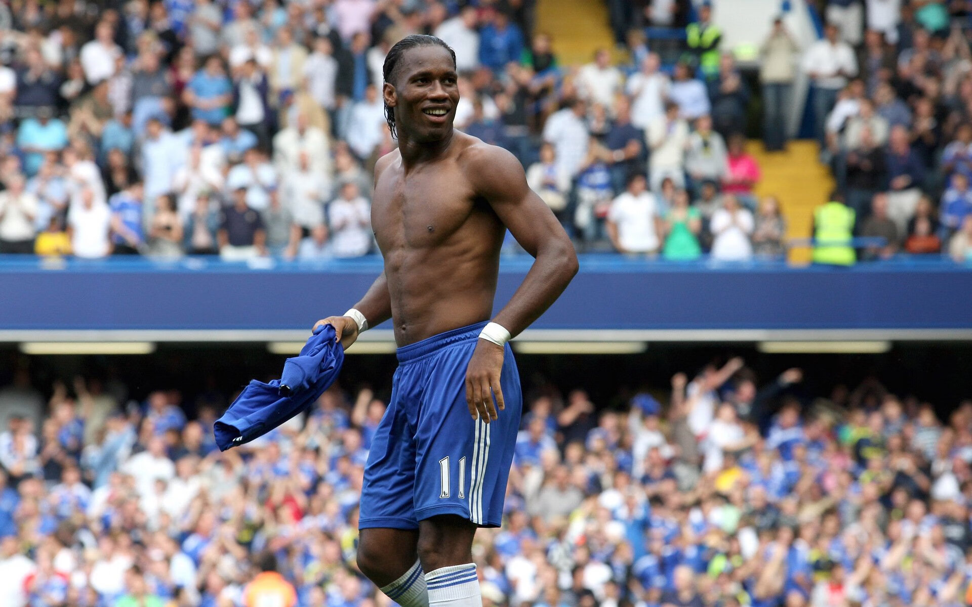 北欧风暴撕裂樱花防线，马丁内利点燃逆转之夜，瑞典改写淘汰赛历史