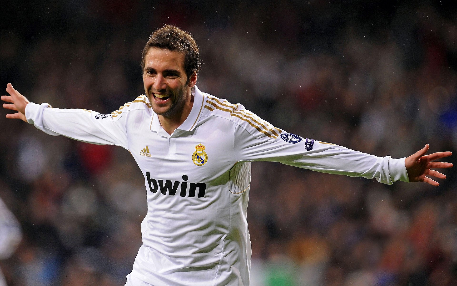 红牛二队的逆袭，当弟弟掀翻巨头，阿隆索的烈焰如何点燃赛场？